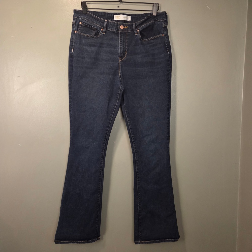 Levi Strauss Signature Women's Mid Rise Bootcut Jeans, Size 33, Dark Wash Denim